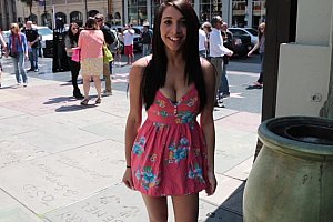 女厕偷拍pissingwc