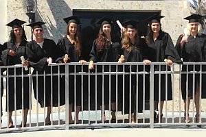 丝袜熟女丰满brazzers